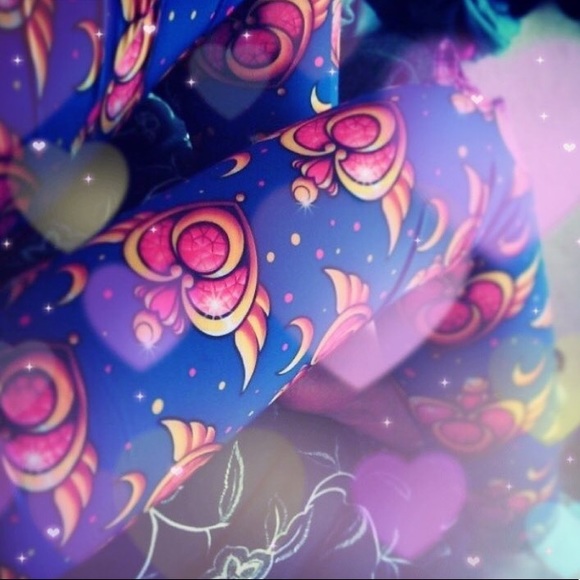Sailor Moon leggings - Picture 2 of 5